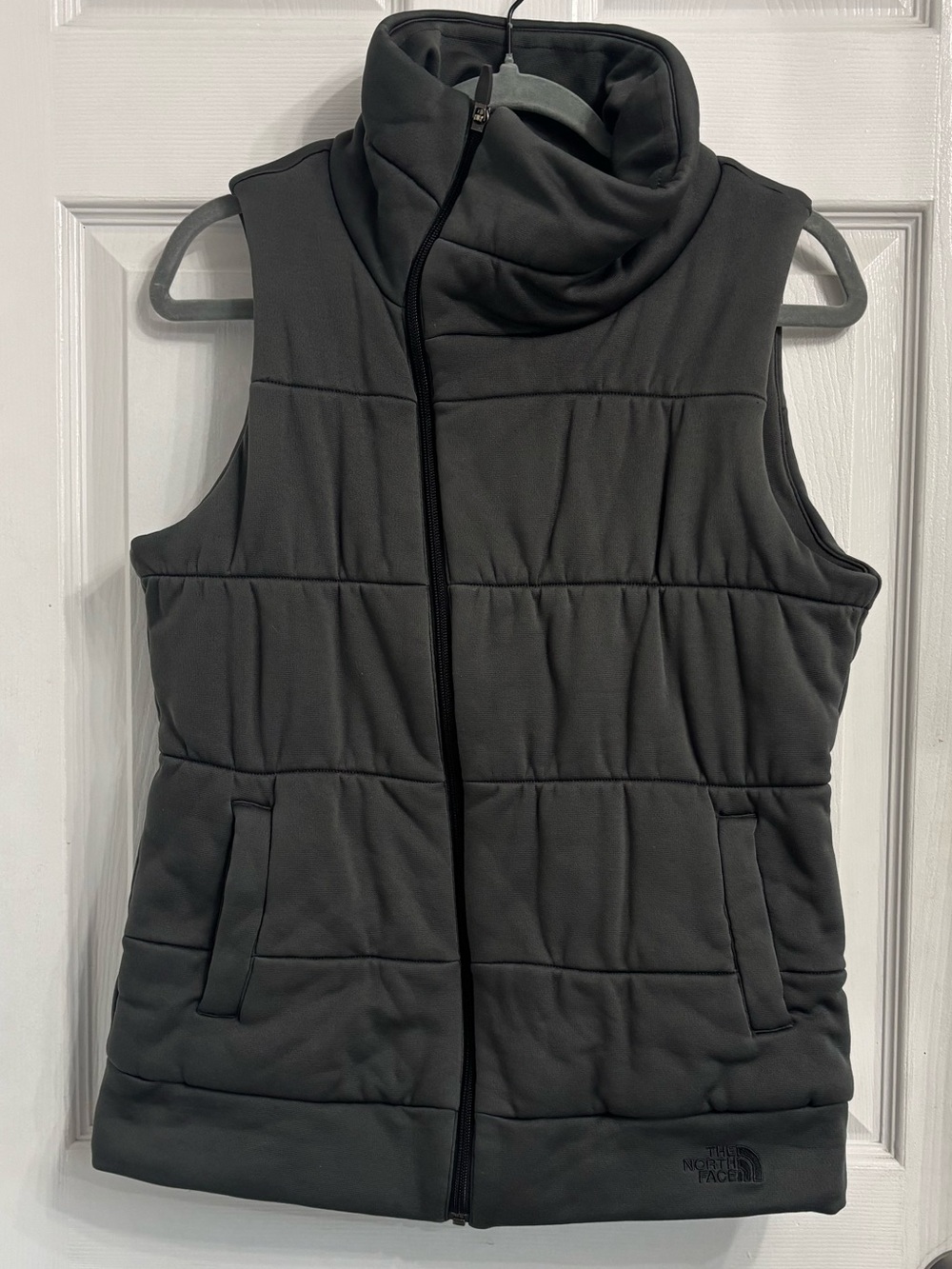 The North Face Women's Gray Quilted Puffer Vest Asymmetrical High Neck Medium